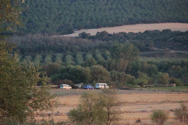 Bayramiç’te tarlada ölü bulunan 10 yaşındaki çocuk toprağa verildi
