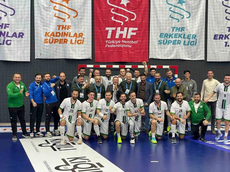 Sakarya Büyükşehir hentbol son şampiyonu sahasında devirdi
