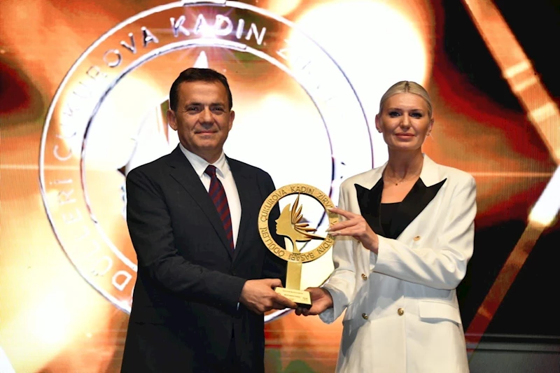 Başkan V. Subaşı’na ’Yılın Belediye Başkanı Ödülü’ verildi
