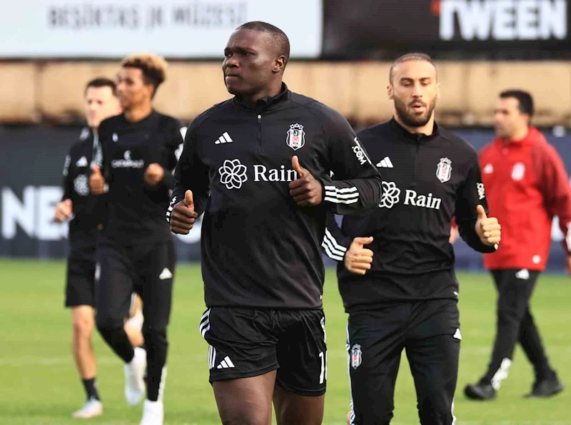 Beşiktaş, Galatasaray maçı için kampa girdi
