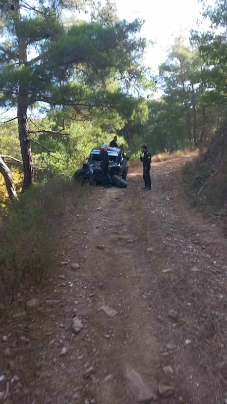 Baja Troia Türkiye yarışlarında 2 araç takla attı
