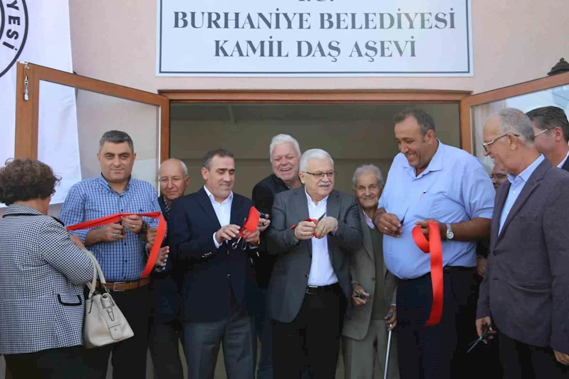 Burhaniye’de Kamil Daş Aşevi açıldı
