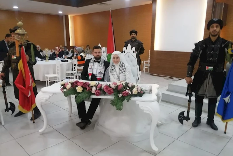 Düğün takılarını Filistin halkına bağışlayacaklar
