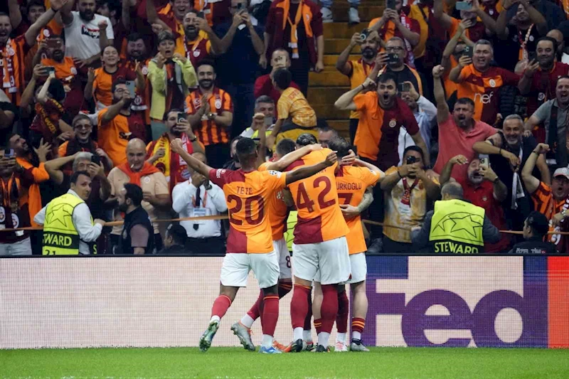 UEFA Şampiyonlar Ligi: Galatasaray: 1 - Bayern Münih: 1 (İlk yarı)
