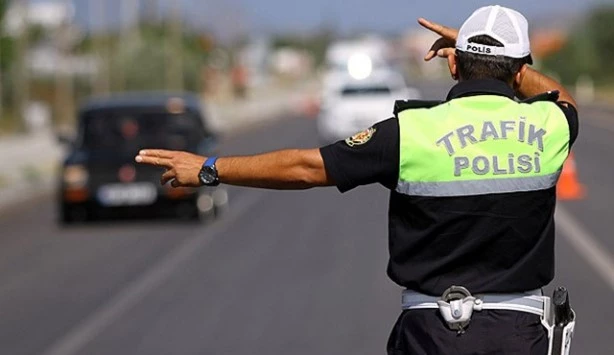 Hız kesmeden devam eden trafik denetimlerinde 7 milyon lira ceza uygulandı
