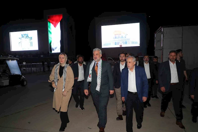 Büyük Filistin Mitingi öncesi AK Parti İstanbul İl Başkanı ve STK temsilcileri çalışmaları takip etti
