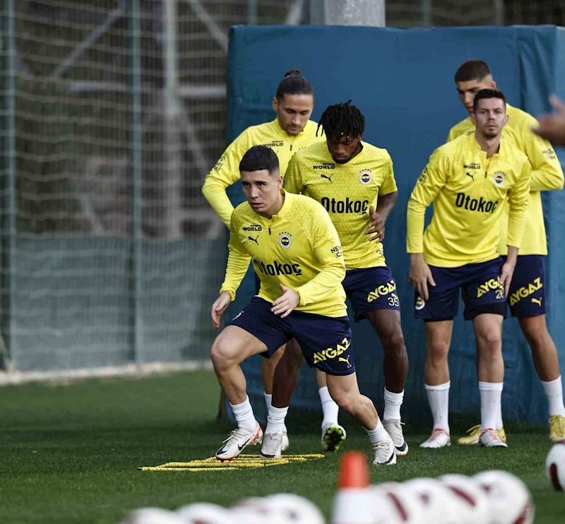 Fenerbahçe, Pendikspor maçı için kampa girdi
