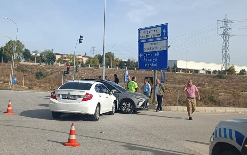 Hastane kavşağında trafik kazası: 1 yaralı
