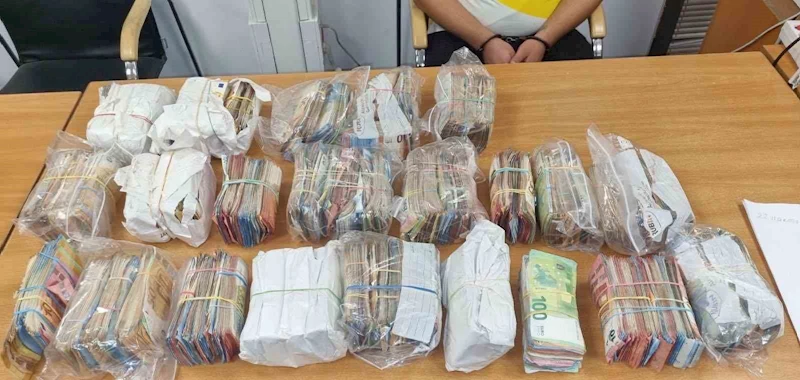Bulgaristan sınırında 4 milyon lira değerinde para yakalandı
