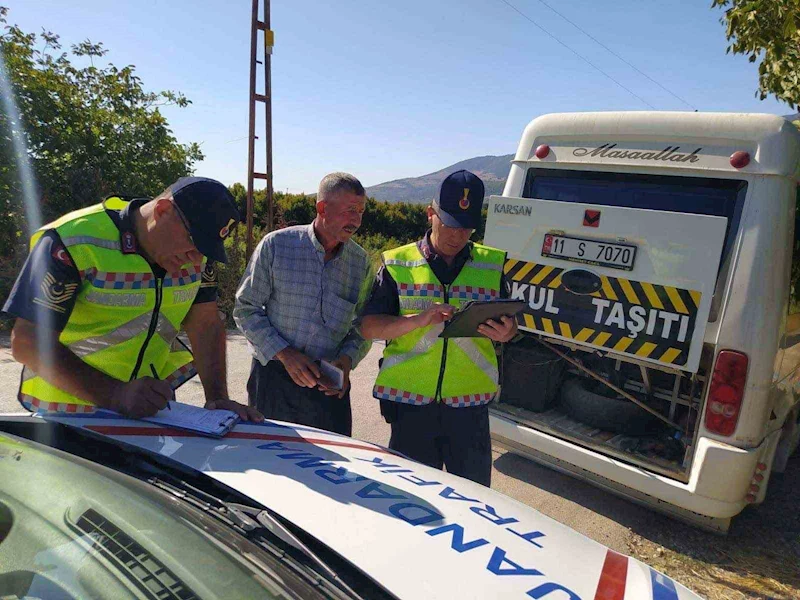 Bilecik’te okul servis araçları ve sürücülerinin denetim
