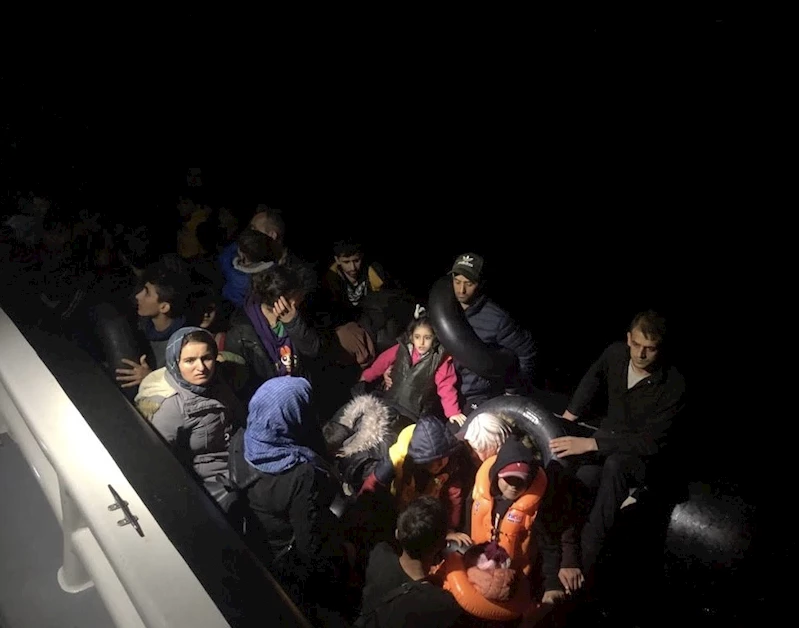 Yunan unsurlarınca ölüme terk edilen 46 kaçak göçmen kurtarıldı
