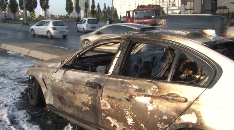 E-5’te araç yangını: Alev topuna dönen araba kullanılamaz hale geldi