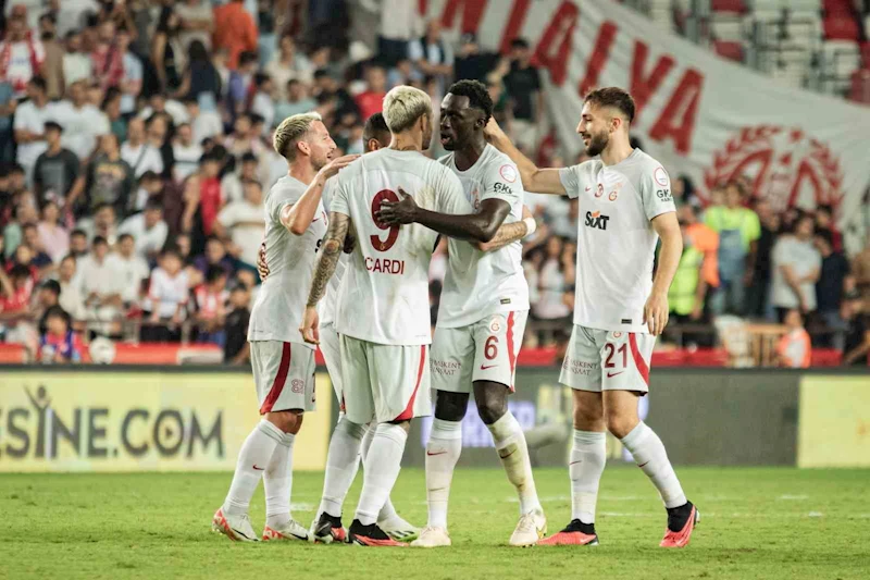 Galatasaray, Süper Lig’deki galibiyet serisini 7’ye çıkardı
