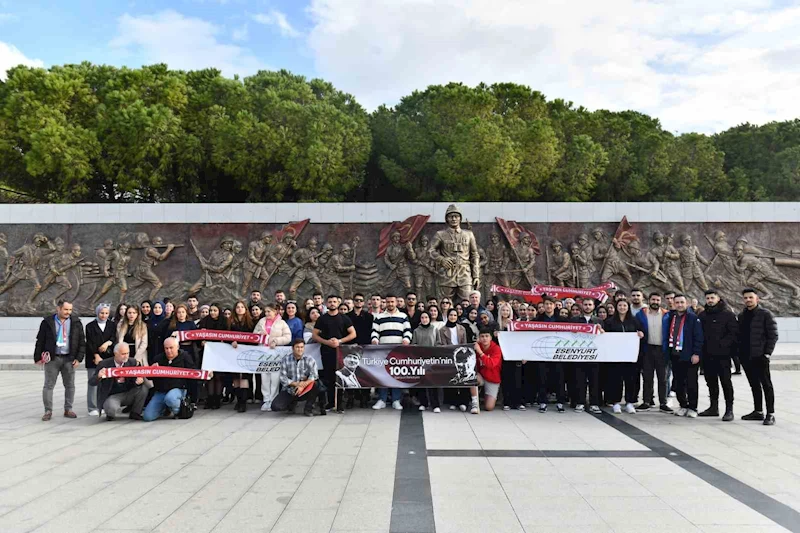 Cumhuriyet’in 100. yılında mahalle afet gönüllüsü olan gençlere Çanakkale gezisi düzenledi
