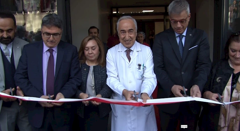 İstanbul Tıp Fakültesi’nin yeni hizmet binası törenle açıldı
