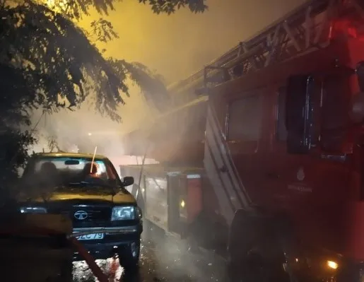 Beykoz’da marangozhanede yangın paniği