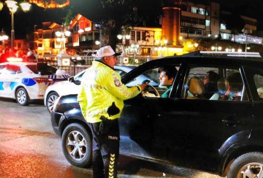 Amasya polisinden huzur operasyonu: 3 binden fazla şahıs kontrol edildi