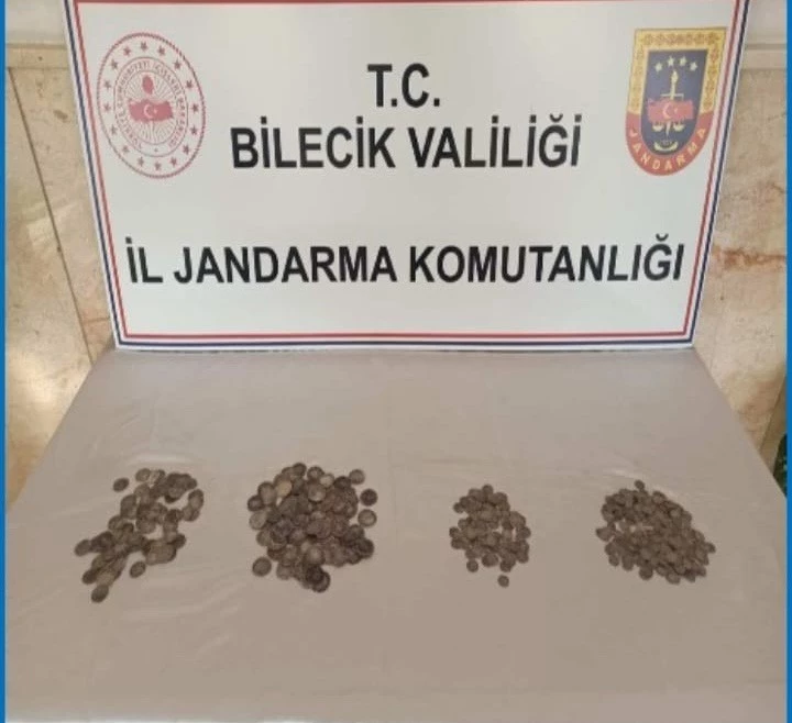 Jandarma tarihi eser kaçakçılarına göz açtırmıyor
