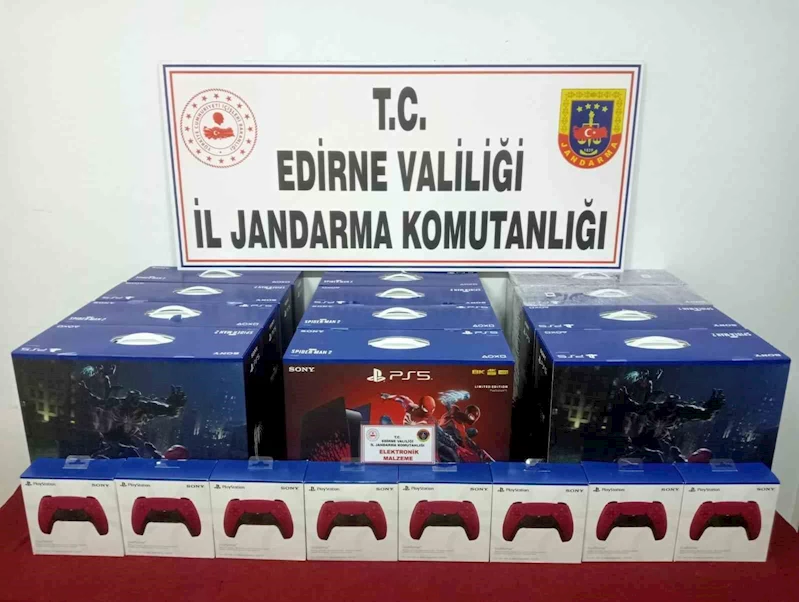 Edirne’de 400 bin liralık kaçak playstation oyunu ve oyun konsolu yakalandı

