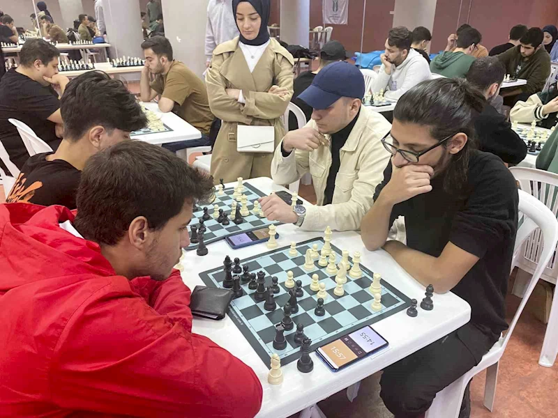 SUBÜ öğrencileri Satranç Turnuvası’nda derece elde etti
