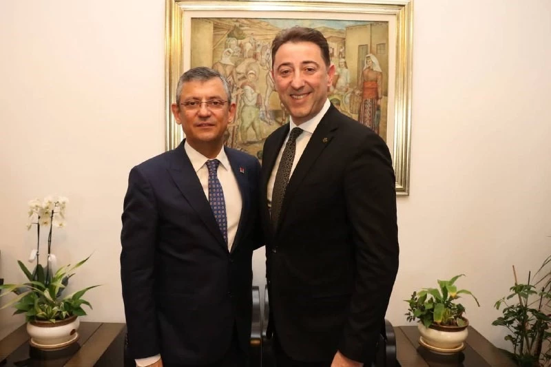 Bandırma Belediye Başkanı Tosun’dan CHP Genel Başkanı Özel’e hayırlı olsun ziyareti
