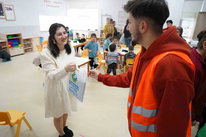 Çayırova Belediyesi’nden öğretmenler günü jesti
