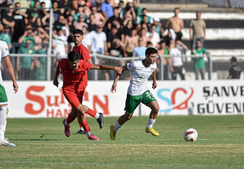 Bursasporlu futbolcu Mustafa Genç 2 maç ceza aldı
