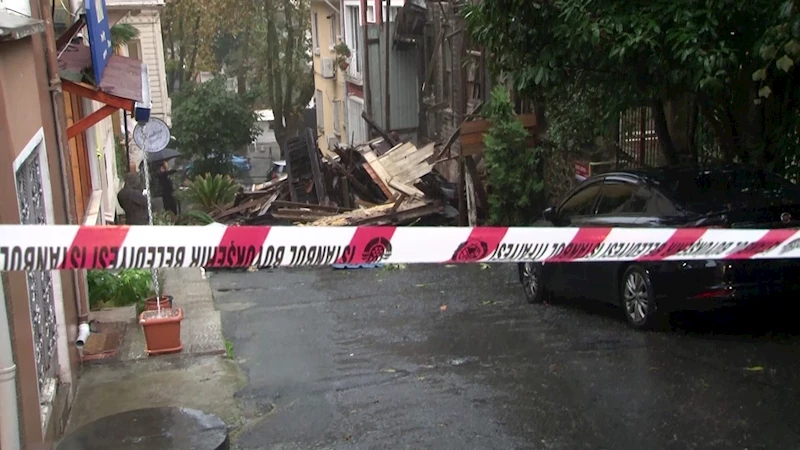 Sarıyer’de metruk bina çöktü: Sokağa giriş çıkışlar kapatıldı