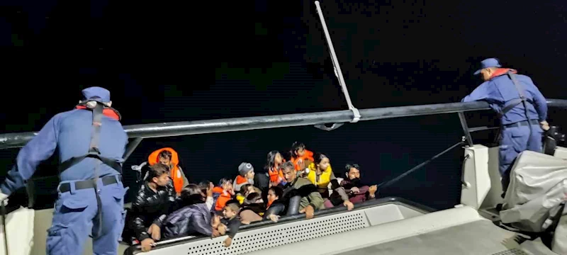 Yunan unsurlarınca ölüme terk edilen 26 kaçak göçmen kurtarıldı
