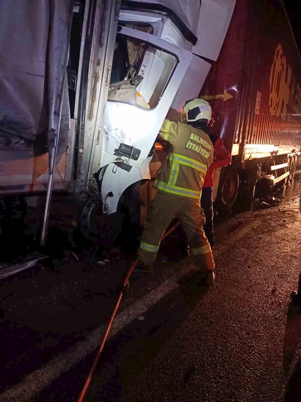 Susurluk’ta zincirleme kaza: 1 ölü, 5 yaralı
