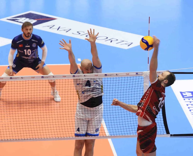 AXA Sigorta Efeler Ligi: Halkbank: 3 - Arkas Spor: 1
