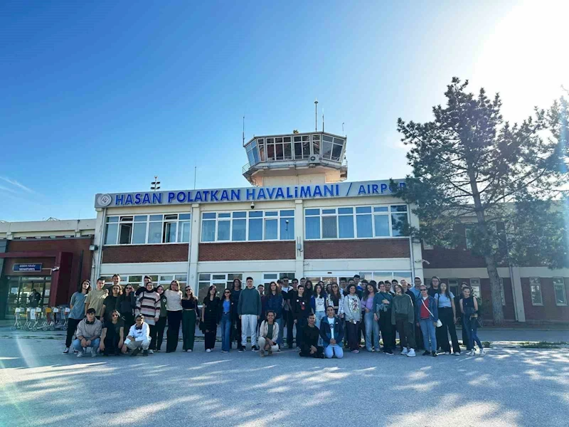 Burhaniye’de Lise öğrencileri Üniversite gezisine katıldı
