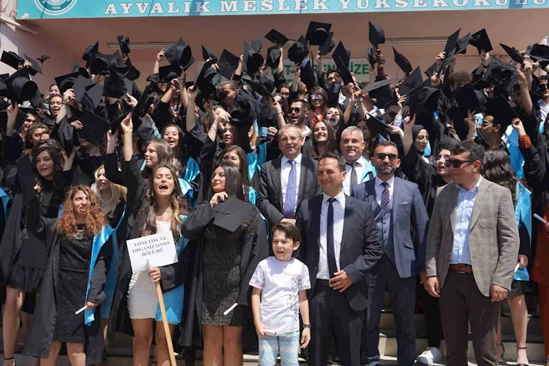 Ayvalıklı 130 eğitim fidanına burs
