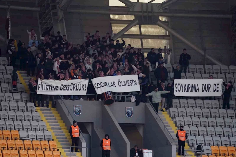 Trendyol Süper Lig: RAMS Başakşehir: 1 - Hatayspor:0 (İlk yarı)
