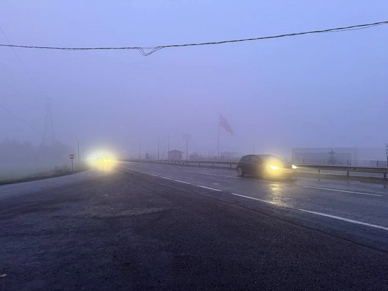 Süleymanpaşa’da yoğun sis sebebiyle trafik akışı yavaşladı
