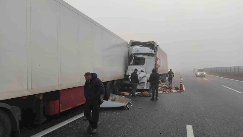 Kırklareli’nde tırlar çarpıştı: 2 yaralı
