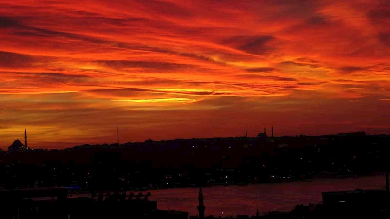 İstanbul’da muhteşem gün batımı manzarası