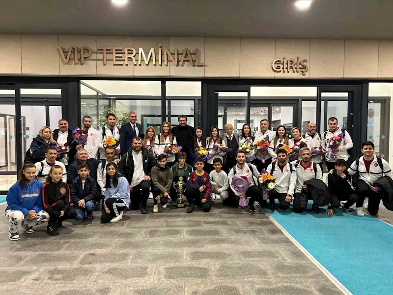 Golbol Milli Takım kafilesi İstanbul’a geldi
