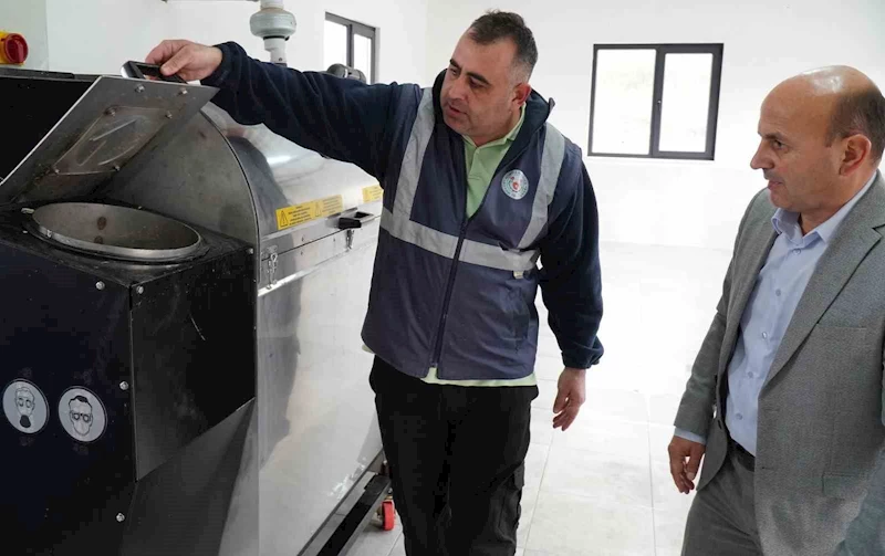 Altınova Belediyesi organik atıkları gübreye dönüştürüyor
