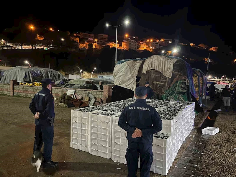 İstanbul Boğazı’nda yasa dışı avlanan 9 ton istavrite ele geçirildi