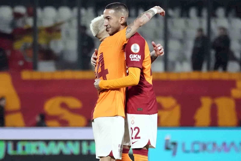 Hakim Ziyech bu sezonki 4. golünü kaydetti
