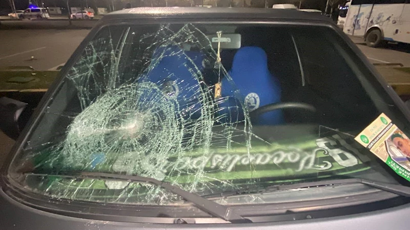 Kocaeli’de garip olay: 35 aracın camını patlatıp kayıplara karıştılar
