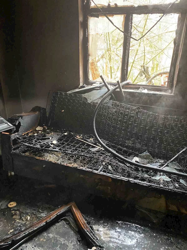 Kırklareli’nde ateşle oynayan çocuk evi yaktı
