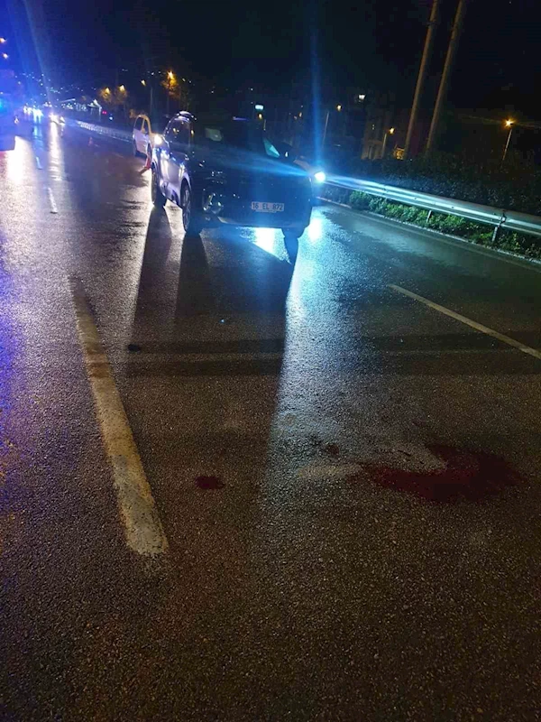 Bursa’da yoldan karşıya geçmek isteyen adama otomobil çarptı: 1 yaralı

