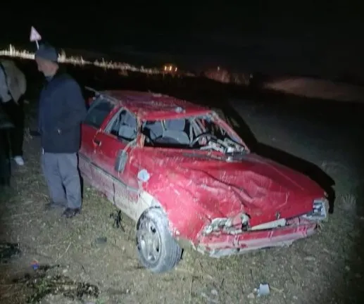 Amasya’da otomobil yoldan çıkarak devrildi: 1 ölü, 1 yaralı