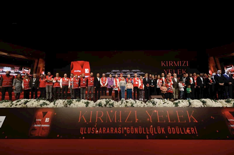 Türk Kızılay’ın “Uluslararası Kırmızı Yelek Gönüllülük Ödülleri” verildi
