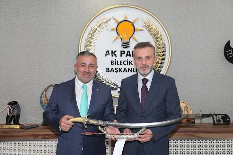 AK Parti Genel Başkan Yardımcısı Erkan Kandemir, Bilecik’te teşkilatın nabzını yokladı
