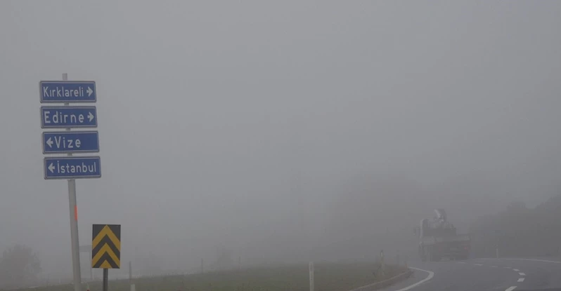 Kırklareli’nde yoğun sis, görüş mesafesi 30 metreye kadar düştü

