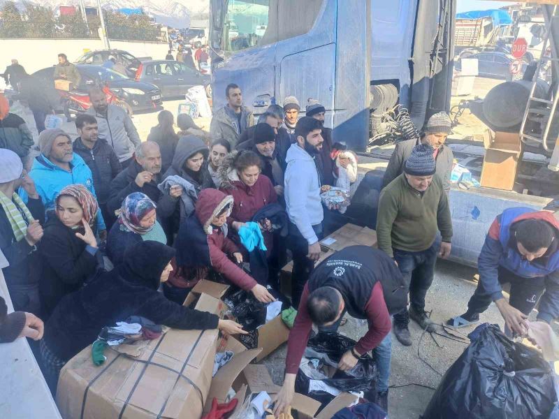 Söğütten deprem bölgesine gönderilen yardımlar dağıtıldı