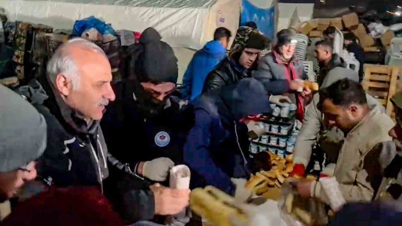 Başkan Murat Zorluoğlu Kahramanmaraş’ta depremzedeler ile yakından ilgileniyor